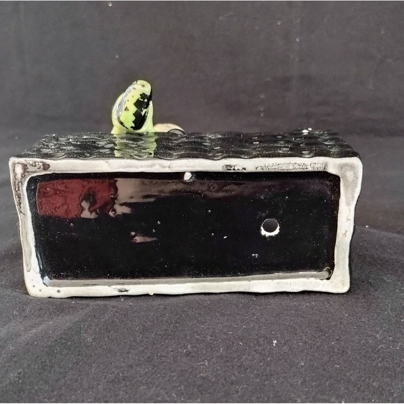 Vintage Mid Century Asian Figurine Boy and Girl Planter Pair - Picture 10 of 10